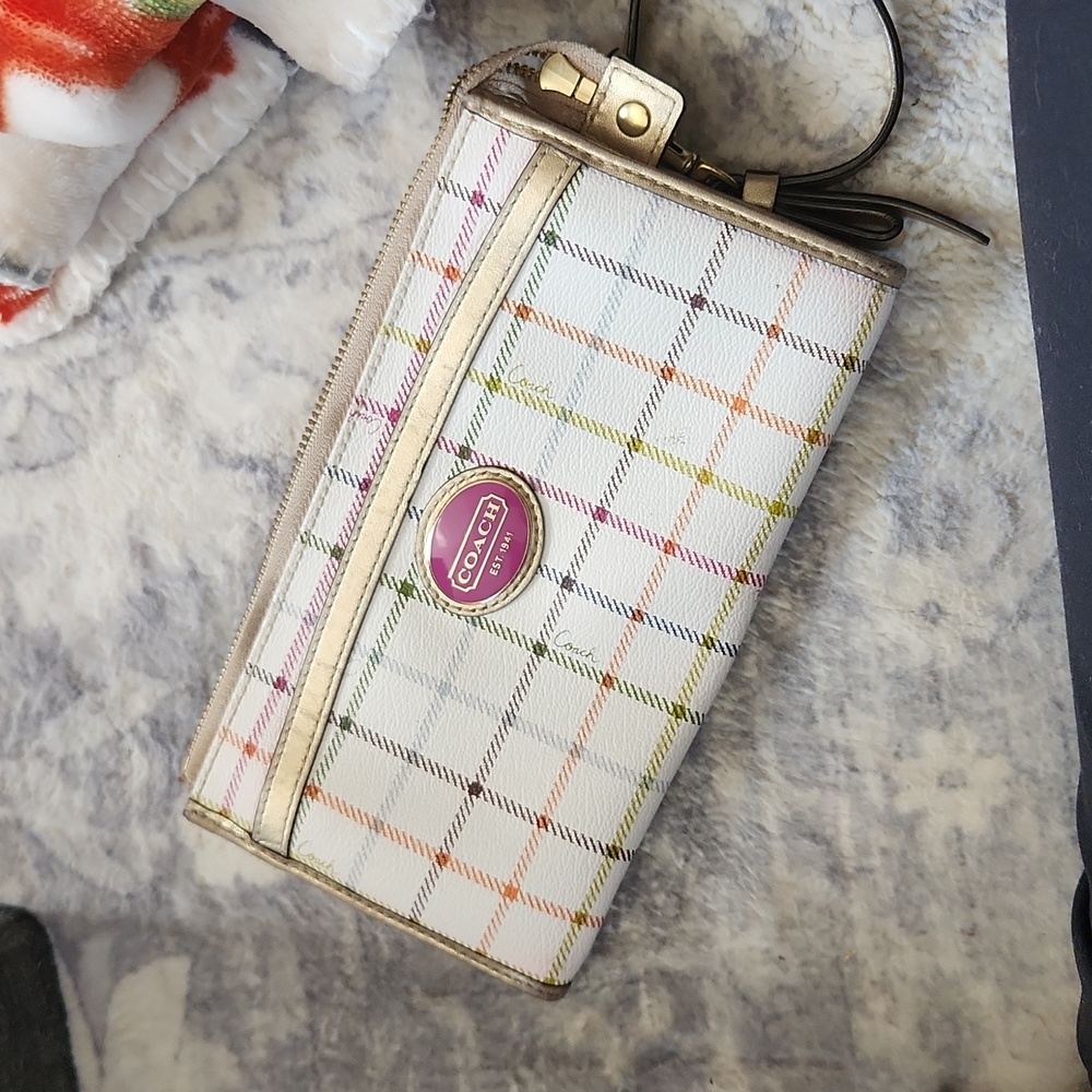 Coach spring clutch wallet